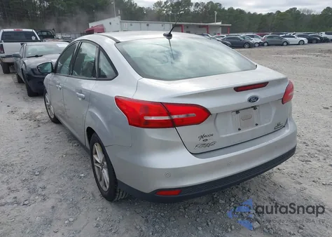 2016 Ford Focus Se z USA, uszkodzony, nr VIN 1FADP3F28GL280949